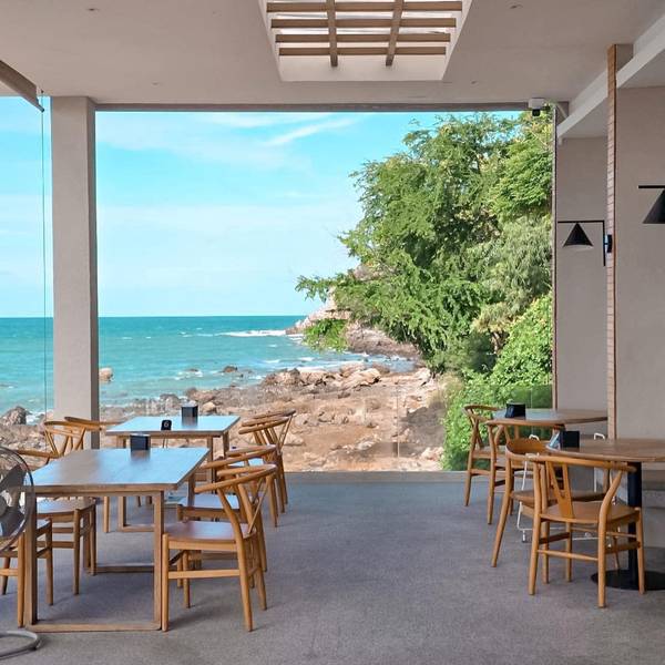 Palyn Cafe & Eatery Samaesarn