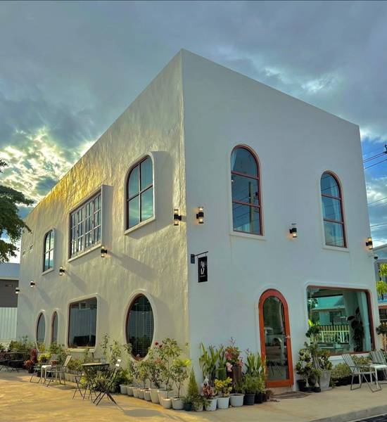 At12 Day and Night Cafe