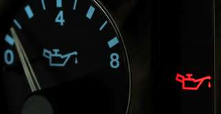 Cara Mengatasi Lampu Indikator Mobil Menyala Terus agar Perjalanan Tetap Aman, Travel Bestie