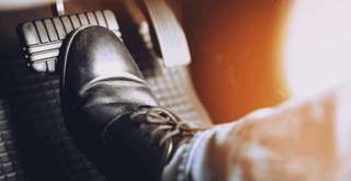 Cara Kerja Rem Cakram Mobil: Sistem Pengereman Modern yang Menjaga Keselamatan Berkendara, Travel Bestie