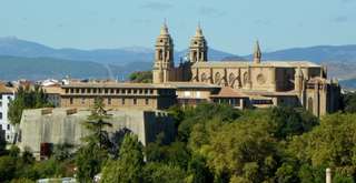 Panduan Terbaru Liburan ke Pamplona, Spanyol — Sejarah, Festival & Rekomendasi Aktivitas, Xperience Team