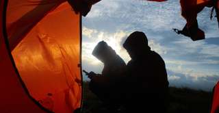 Bukit Pamoroan: Surga Alam di Atas Awan Jawa Barat, Xperience Team