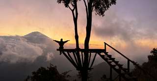 Lahangan Sweet: Spot Foto Instagramable & Sunrise Terbaik di Bali Timur, Xperience Team