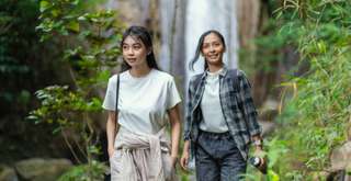 Tips Pilih Outfit Ke Curug, Nyaman dan Stylish!, Xperience Team