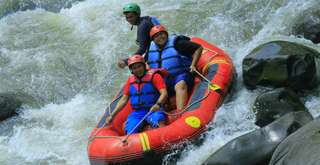 Eksplorasi Kampung Singkur: Aktivitas, Akses & Tips Liburan di Pangalengan, Xperience Team