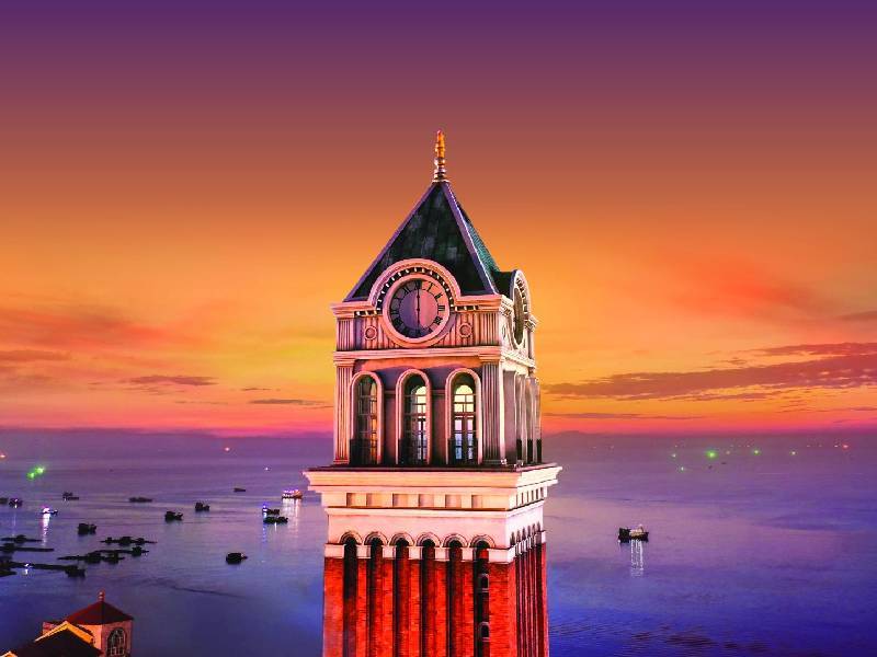 tháp đồng hồ phú quốc hoàng hôn