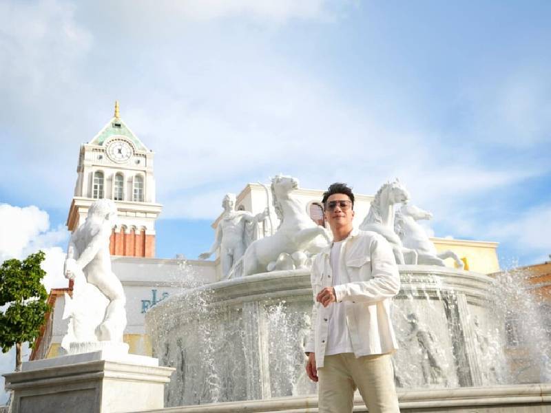 chụp hình tháp đồng hồ phú quốc