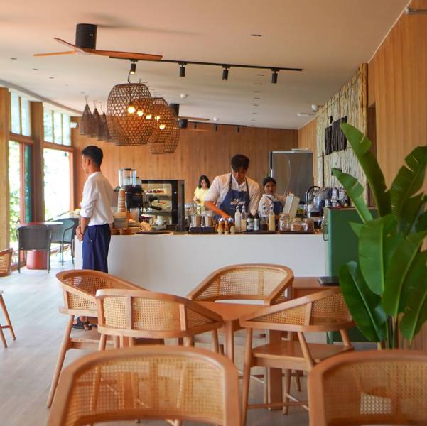 Bay View Cafe เสม็ดนางชีบูทีค