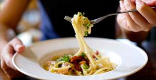 Roemah Kentang 1908: Transformasi Klasik dari Legenda Mistis Menjadi Surga Kuliner Bandung, Travel Bestie