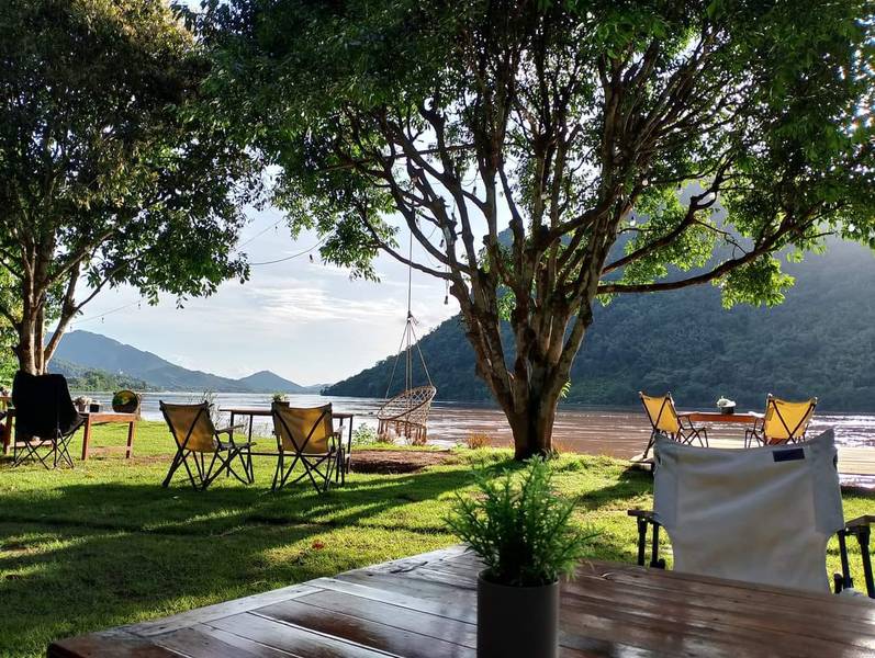 ตาแวว คาเฟ่ – เชียงคาน (Ta Waew Café)