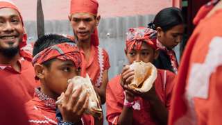 15 Alat Musik Tradisional Maluku Utara: Warisan Bunyi dari Bumi Rempah, Mas Bellboy
