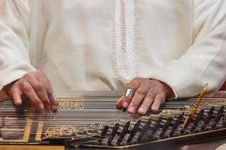 15 Alat Musik Arab dan Keunikan Budayanya yang Mendunia, Mas Bellboy