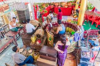 15 Alat Musik Myanmar dan Keunikan Budayanya yang Mendunia, Mas Bellboy