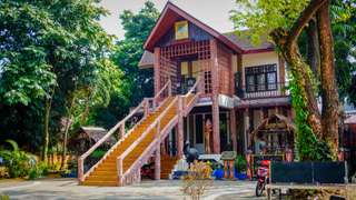 3 Rumah Adat Papua Barat: Filosofi, Keunikan Arsitektur, dan Panduan Wisata Lengkap, Mas Bellboy