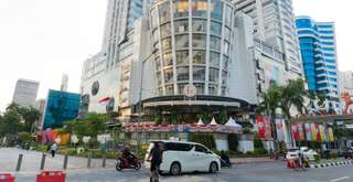 Cara ke FX Sudirman Naik MRT, Solusi Nge-Mall Tanpa Macet Jakarta, Travel Bestie