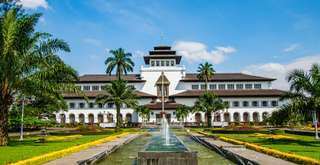 Sejarah Gedung Sate: Ikon Kota Bandung yang Sarat Nilai Sejarah, Travel Bestie