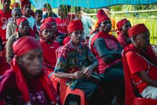 11 Suku di Maluku: Menelusuri Jejak Persaudaraan di Kepulauan Rempah, Mas Bellboy
