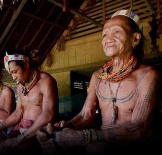  Mengenal Pakaian Adat Mentawai: Filosofi, Detail Material, dan Panduan Wisata Budaya Lengkap, Mas Bellboy