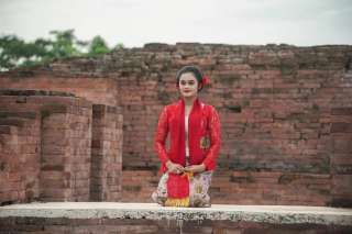 Mengenal Pakaian Adat Sumedang: Filosofi, Detail Material, dan Panduan Wisata Budaya Lengkap , Mas Bellboy