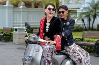 Mengenal Pakaian Adat Bantul: Filosofi, Detail Material, dan Panduan Wisata Budaya Lengkap , Mas Bellboy