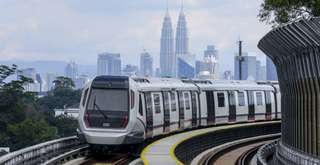 Transportasi di Malaysia, Panduan Lengkap untuk Perjalanan Mudah dan Nyaman, Travel Bestie