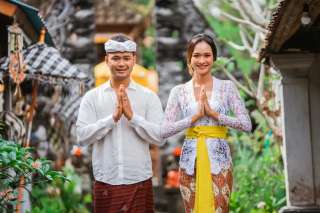 Snapshot Budaya: Pakaian Adat Denpasar dalam Sekilas, Mas Bellboy