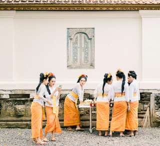 Snapshot Budaya: Pakaian Adat Ubud (Gianyar) dalam Sekilas, Mas Bellboy