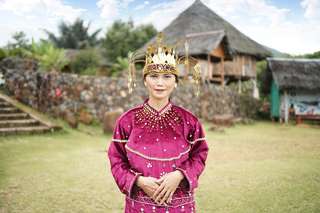 Mengenal Pakaian Adat Maumere: Filosofi, Detail Material, dan Panduan Wisata Budaya Lengkap, Mas Bellboy