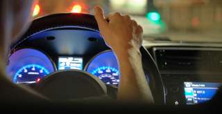 Arti Lampu Indikator pada Mobil yang Wajib Kamu Ketahui agar Berkendara Lebih Aman, Travel Bestie