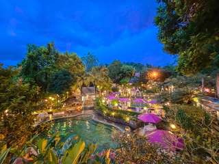 5 Pasar Tradisional Jakarta: Menjelajahi Tempat Belanja dan Kuliner Paling Legendaris, Mas Bellboy