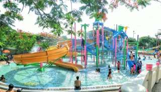 5 Wisata Kolam Renang Mojokerto: Destinasi Liburan Air Bersama Keluarga, Mas Bellboy