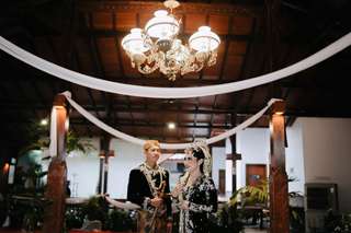 Mengenal Pakaian Adat Boyolali: Filosofi, Detail Material, dan Panduan Wisata Budaya Lengkap , Mas Bellboy