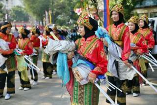 Snapshot Budaya: Pakaian Adat Situbondo dalam Sekilas, Mas Bellboy