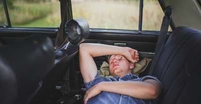 Tips Safety Driving: 7 Cara Menghilangkan Ngantuk Saat Berkendara yang Ampuh, Travel Bestie