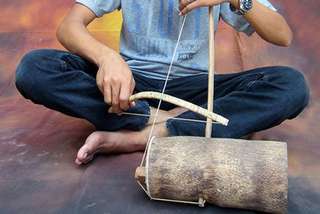 Simfoni Batu dan Leluhur: Bedah Tuntas Alat Musik Suku Nias dan Warisan Etnomusikologinya, Mas Bellboy