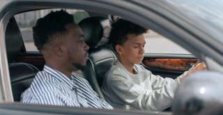 Cara Melatih Feeling Mengemudi Mobil Agar Kamu Lebih Percaya Diri di Jalan, Travel Bestie