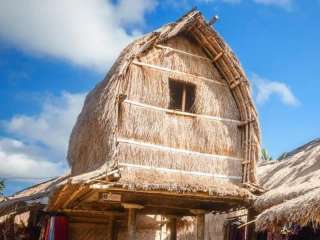 Bale Tani: Menyingkap Rahasia Arsitektur dan Falsafah Hidup Masyarakat Sasak Lombok, Mas Bellboy