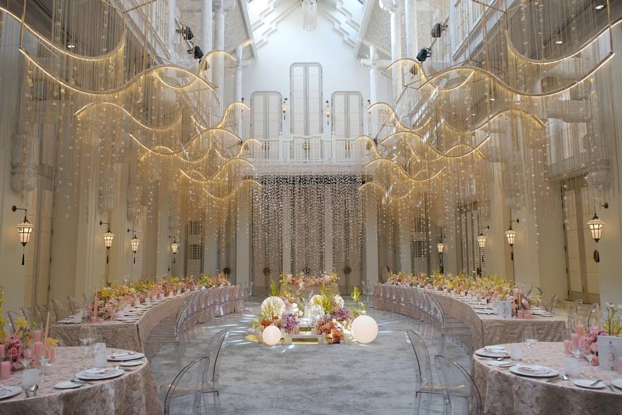 Không gian tiệc cưới xa hoa và lộng lẫy tại Intercontinental Đà Nẵng Sun Peninsula Resort là lựa chọn tuyệt vời cho ngày trọng đại của bạn.