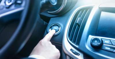 Jangan Sampai Keliru! Inilah Cara Memanaskan Mobil Matic yang Benar dan Aman, Travel Bestie