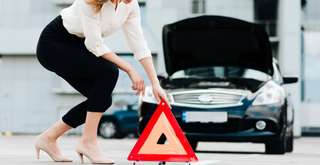 Bukan Sekadar Lampu Berkedip,
Ini Fungsi Lampu Hazard Mobil, Travel Bestie