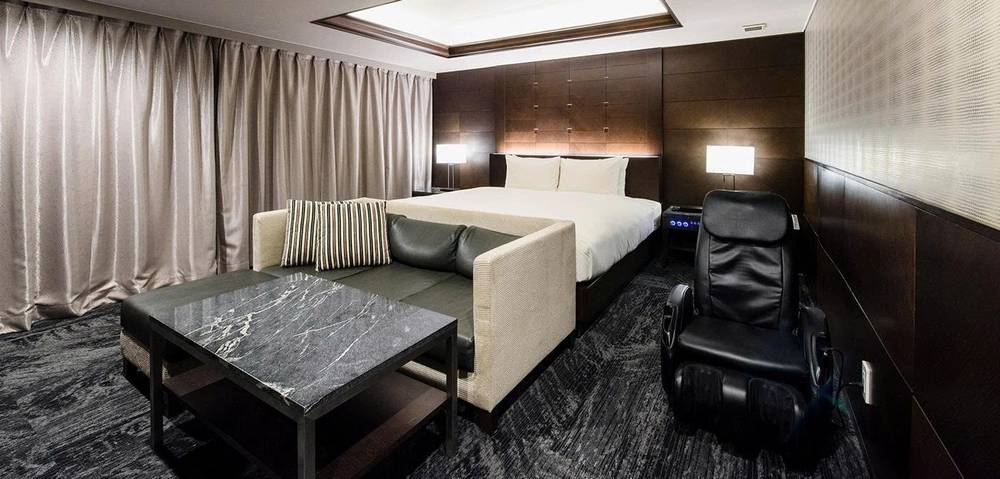 Thiết kế phòng nghỉ Meguro Holic Hotel hiện đại và ấm cúng