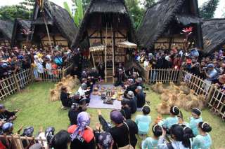 Nadran: Menyingkap Filosofi, Sejarah, dan Ritus Sakral Suku Cirebon, Mas Bellboy