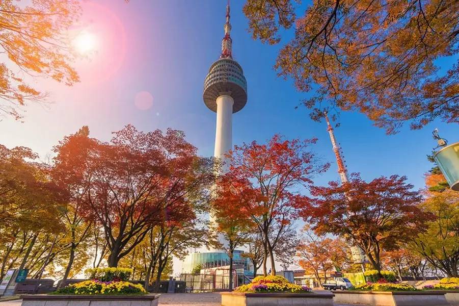 Tháp Namsan là điểm đến lãng mạn bậc nhất tại Seoul. 