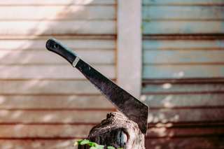 Labbo: Menyingkap Filosofi, Sejarah, dan Rahasia Seni Tempa Suku Toraja, Mas Bellboy