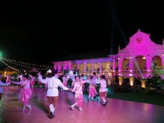 Menelusuri Jejak Estetika dan Filosofi: Daftar Tarian Tradisional Thailand yang Mendunia, Mas Bellboy