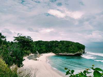 Pantai Tarimbang: Hidden Gem Sumba yang Masih Asri, Traveloka Xperience