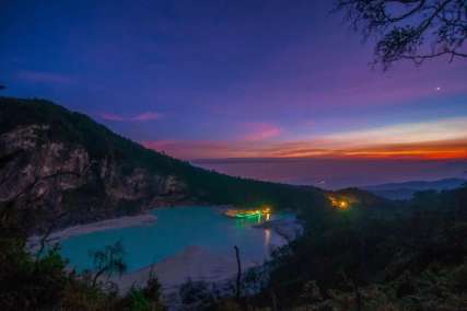 Gunung Patuha: Panduan Mendaki Induk Kawah Putih yang Eksotis di Ciwidey, Mas Bellboy