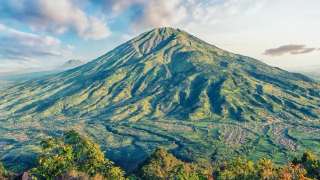 Gunung Muria: Panduan Mendaki Eks-Pulau Purba dan Destinasi Religi di Jawa Tengah, Waktu baca 2 menit