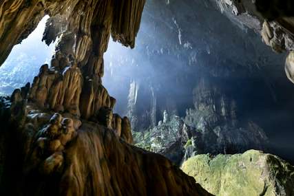 Menyusuri Goa Selomangleng Tulungagung, Wisata Penuh Sejarah di Jawa Timur, Mas Bellboy