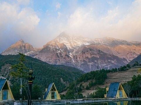 Lijiang Yulong Snow Mountain Liyunli Homestay